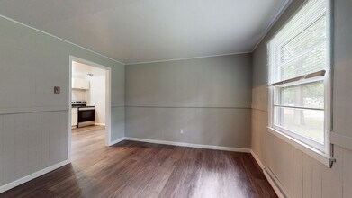 Renwood Apartments photo'