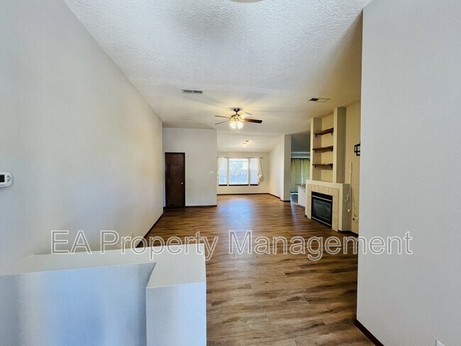 Foto del edificio - 8016 Lynnhaven Pl NW