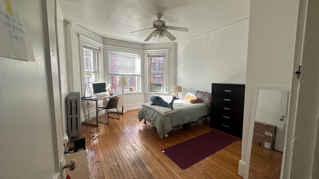 Building Photo - 64 Hemenway St