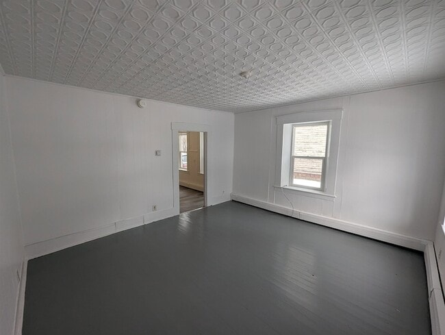 Foto del edificio - 13-15 Walnut Street Unit 2