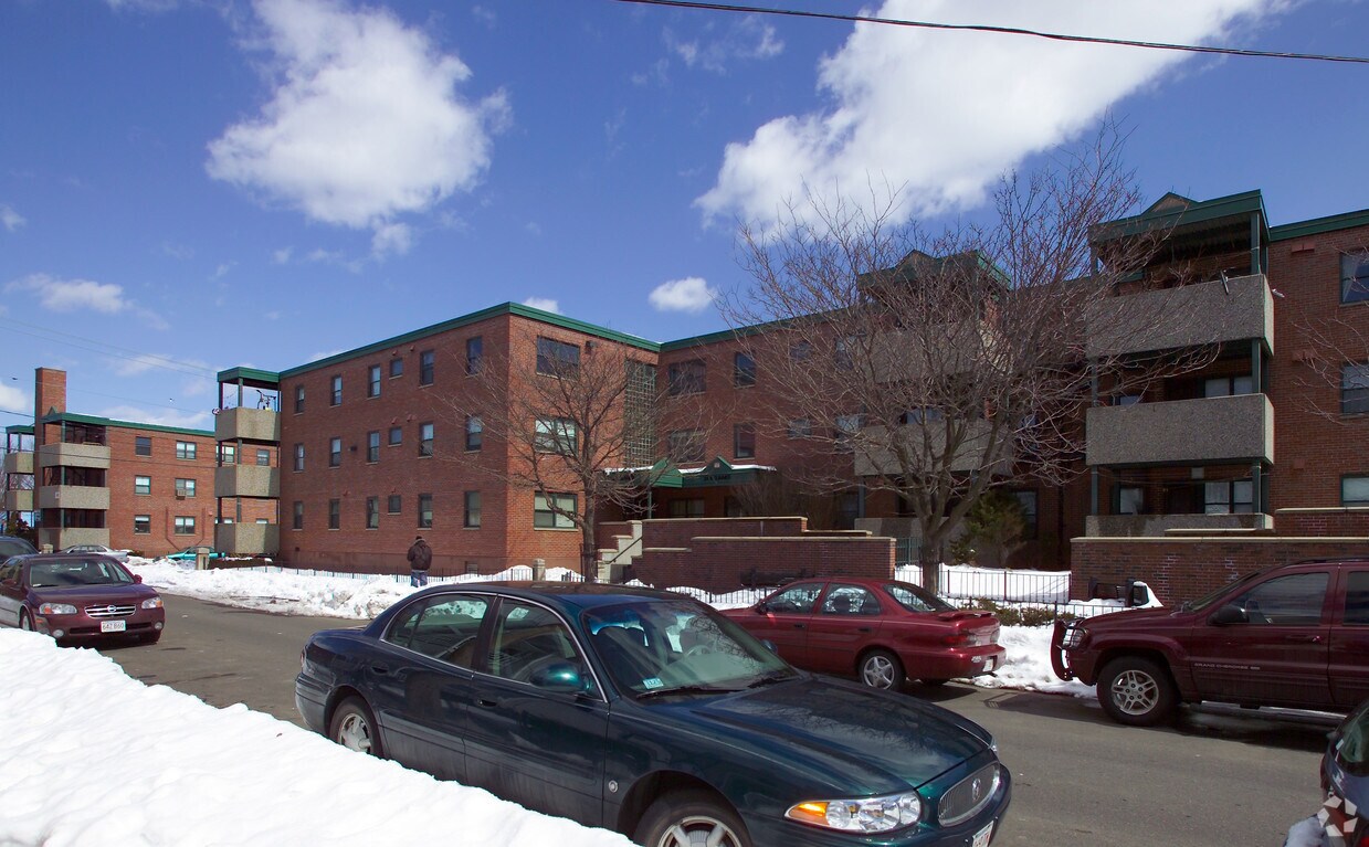 Foto del edificio - 32-34 N Summer St