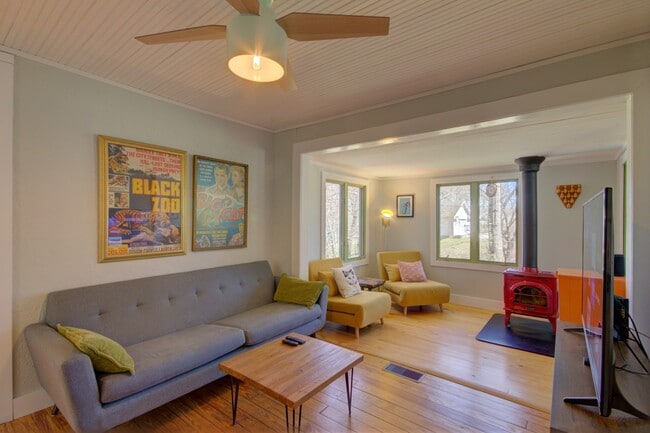 Photo - 546 W Probart St House