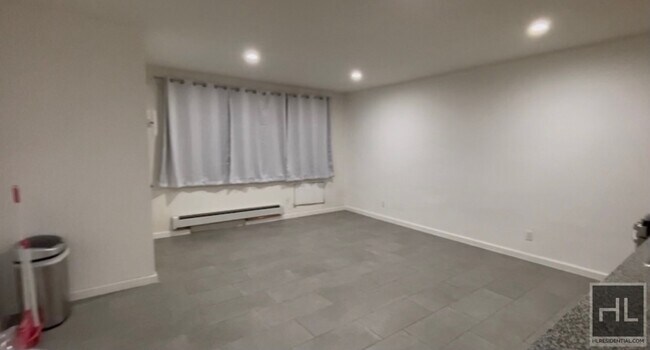 Foto del edificio - DANK COURT