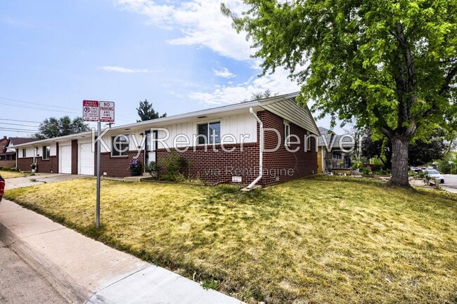 Building Photo - 4282 W Virginia Ave