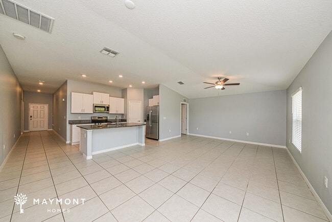 Building Photo - 4014 84th Ct E