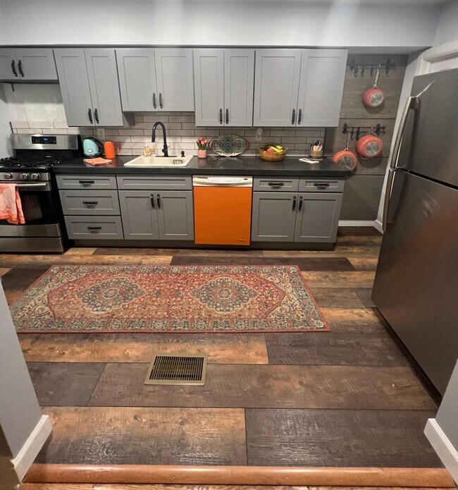 kitchen - 200 Burke Ave