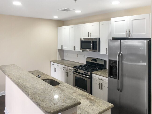 Foto del edificio - 319 Grant Ave