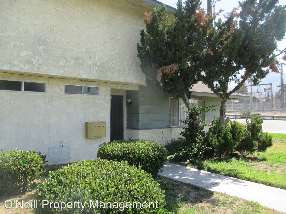 Primary Photo - 3210 Del Rosa Ave