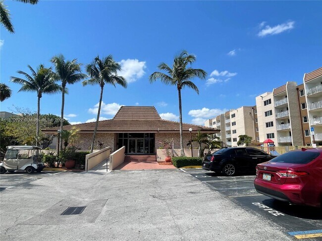 Building Photo - 6930 Miami Gardens Dr