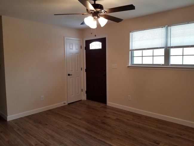 Foto del edificio - 203 E High St