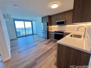 Building Photo - 1515 Liona St