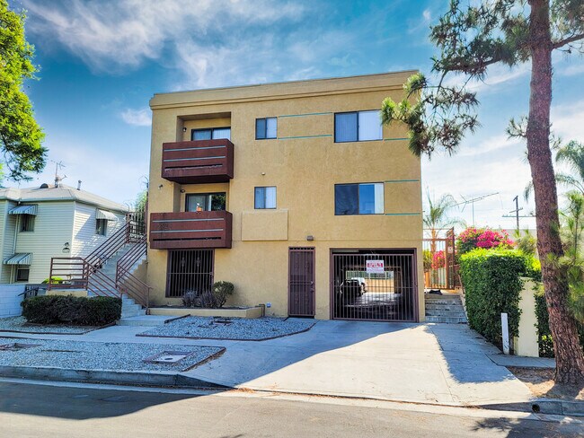 Building Photo - 5328 Cleon Ave