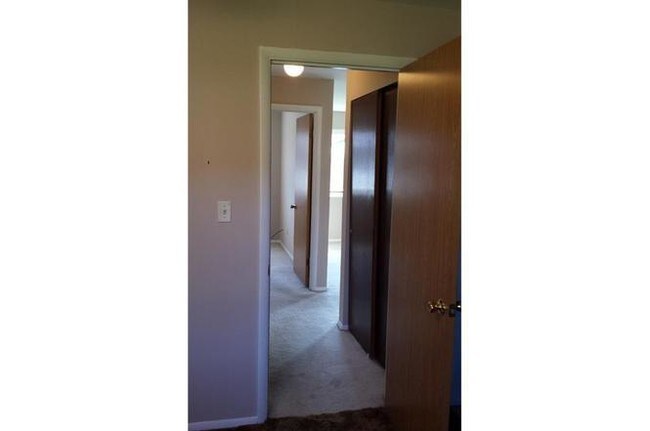 Building Photo - 5460 Misty Lane
