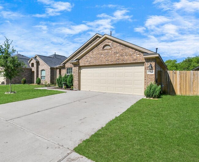 Building Photo - 7230 Victorville Dr