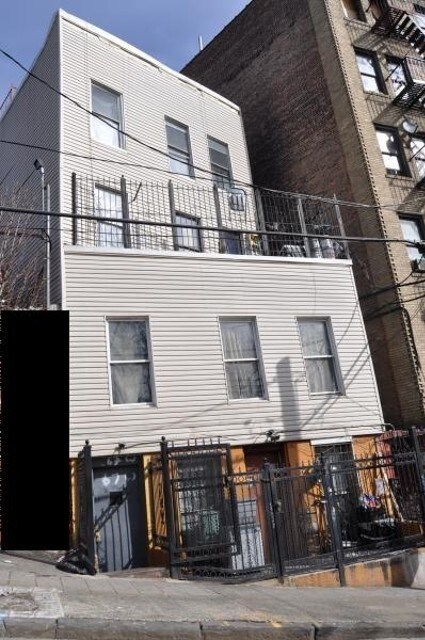 Primary Photo - 67 W 169th St