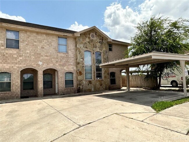Building Photo - 1505 W Kiwi Ave