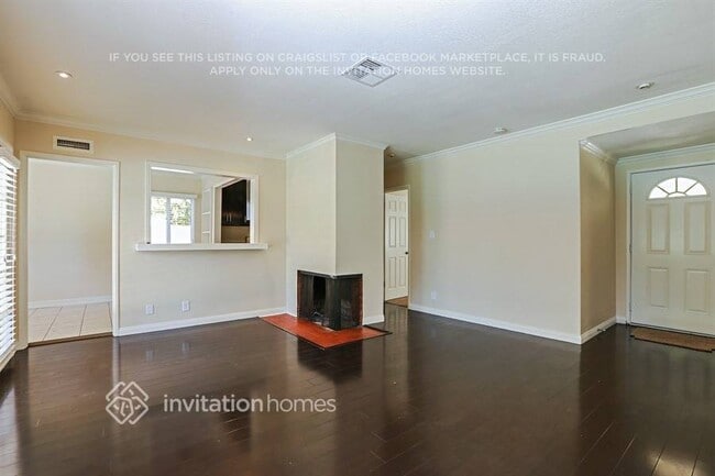 Building Photo - 8017 Lurline Ave