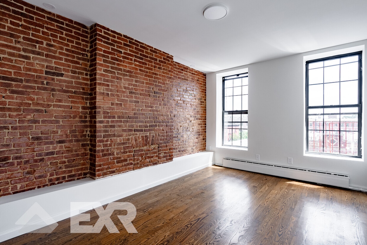 Primary Photo - 909 Dekalb Ave