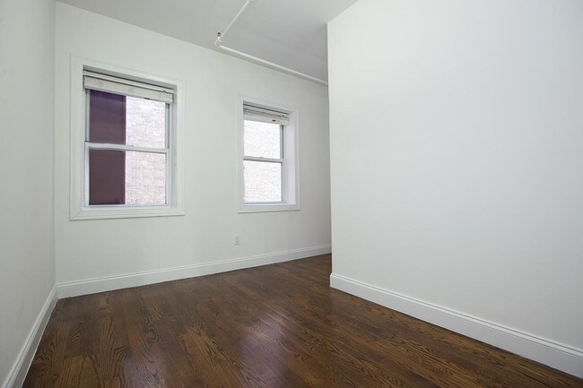 Building Photo - 149 Grand St