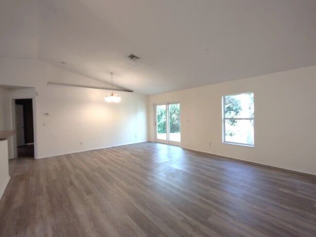 Building Photo - 3003 W Balsam Cir