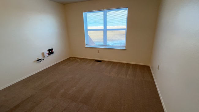 Foto del edificio - 375 Mickelson Ct