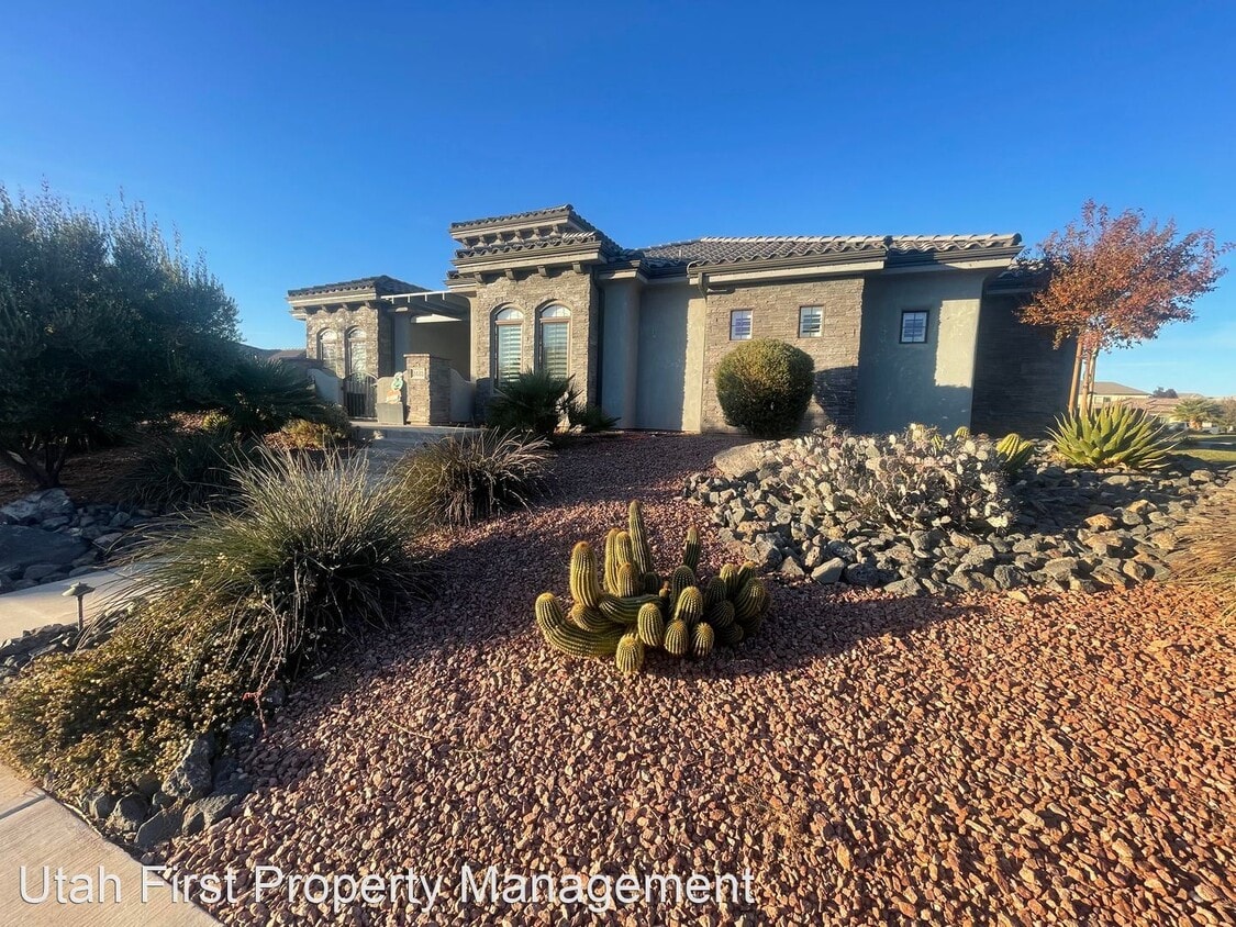 Primary Photo - 4 br, 3 bath House - 2425 E Crimson Ridge Dr.