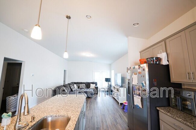 Foto del edificio - 353 Wellstone Way
