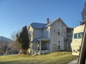Building Photo - 610 N Elm St