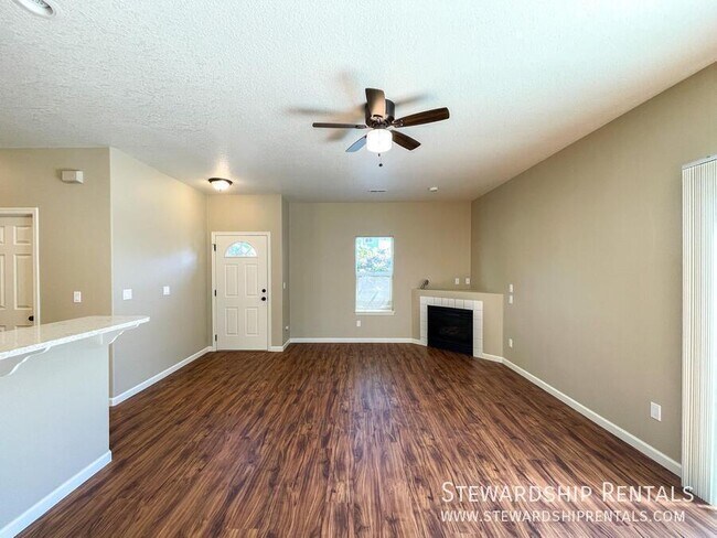 Foto del edificio - 618 Camden Ln