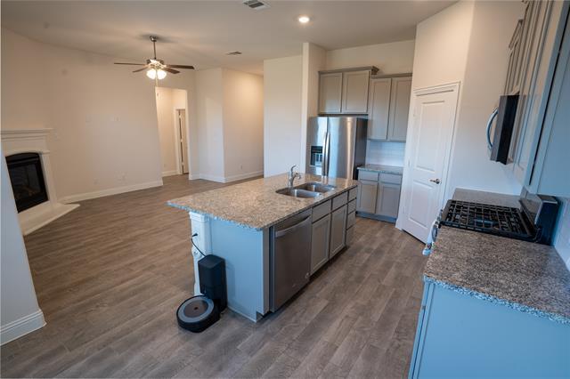 Foto del edificio - 10924 Klondike Ln
