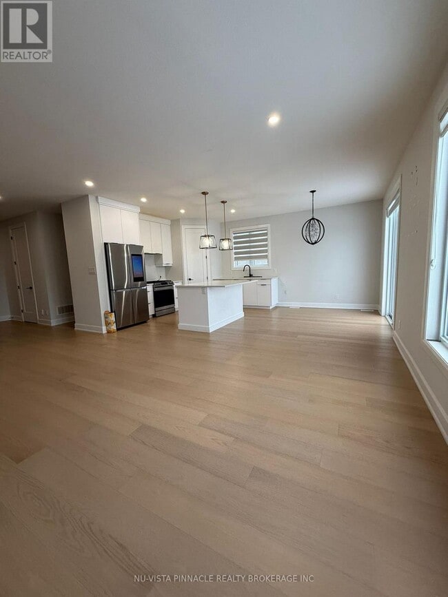 Building Photo - 2596 Buroak Dr