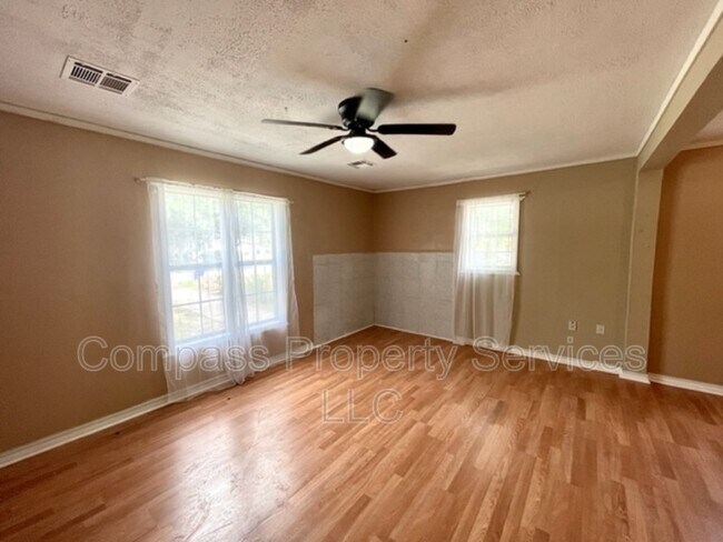 Foto del edificio - 2714 Windsor Ave