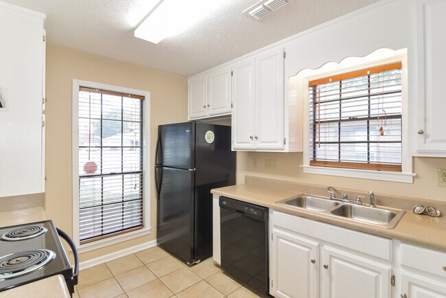 Foto del edificio - 414 Woodhaven Ct
