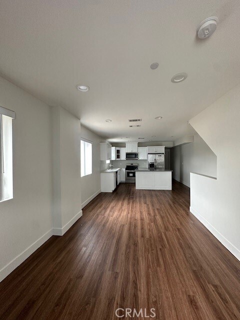 Foto del edificio - 515 S Mathews St