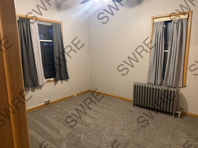 Foto del edificio - Available Now! Call Stephanie for showings & info! 307.389.7881