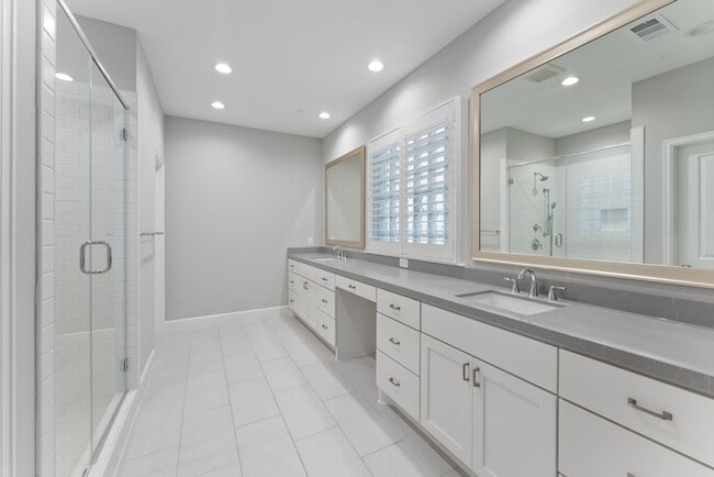 Building Photo - 114 Magnolia Grn St