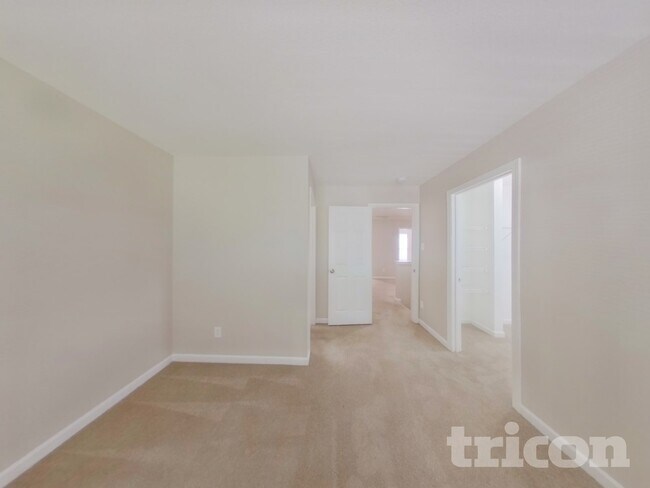 Building Photo - 1362 Cadre Cir