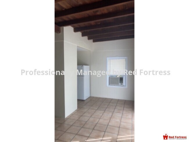 Building Photo - Beautiful Neighborhood - Across street fro...