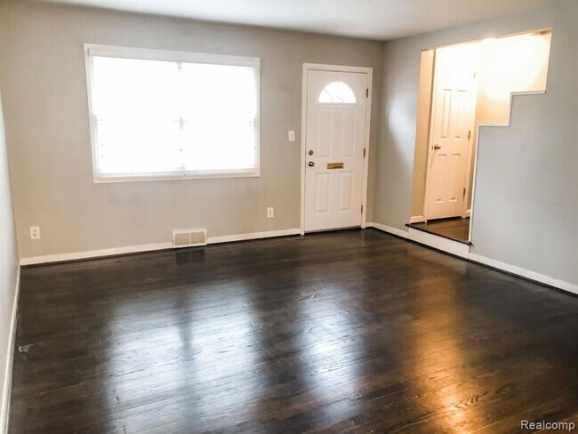 Foto del edificio - 721 N Eton St