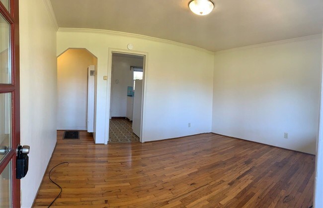 Building Photo - 175 Carmelito Ave