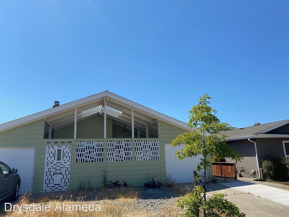 Primary Photo - 3 br, 2 bath House - 417 Kitty Hawk Rd