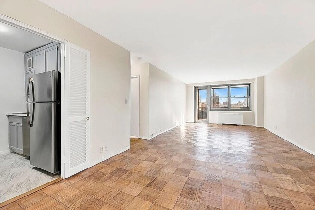 Photo - 70-25 Yellowstone Blvd Apartment