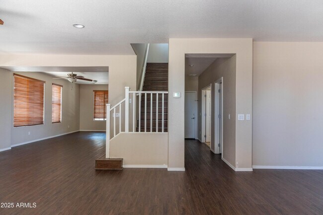 Foto del edificio - 6231 S Pearl Dr