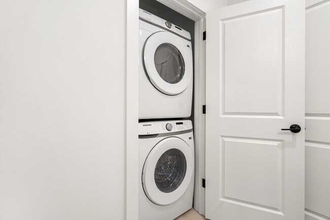 Foto del edificio - 600 Broadway