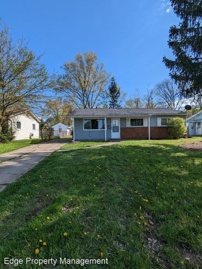 Building Photo - 3 br, 1 bath House - 2320 Packard Dr.