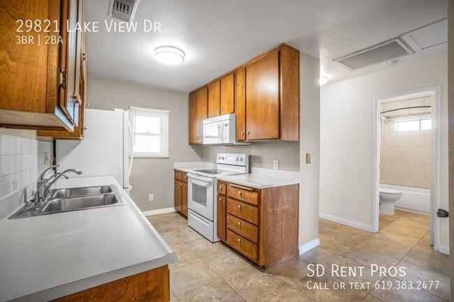 Building Photo - Lake Morena -Move In Special 3 bed / 2 bat...