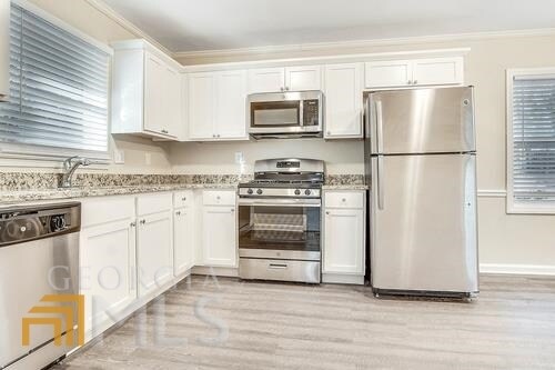 Building Photo - 3115 Pinehill Dr