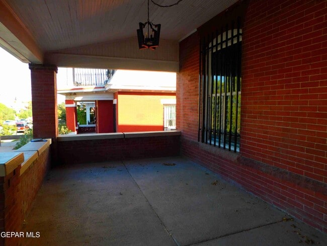 Building Photo - 1024 Upson Dr