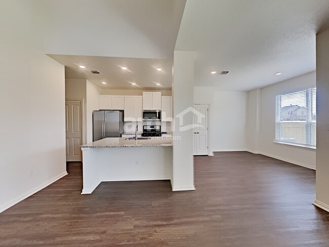 Foto del edificio - 2738 Meadowood Heights