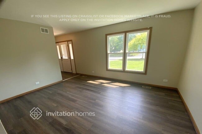 Building Photo - 2517 Leach Dr